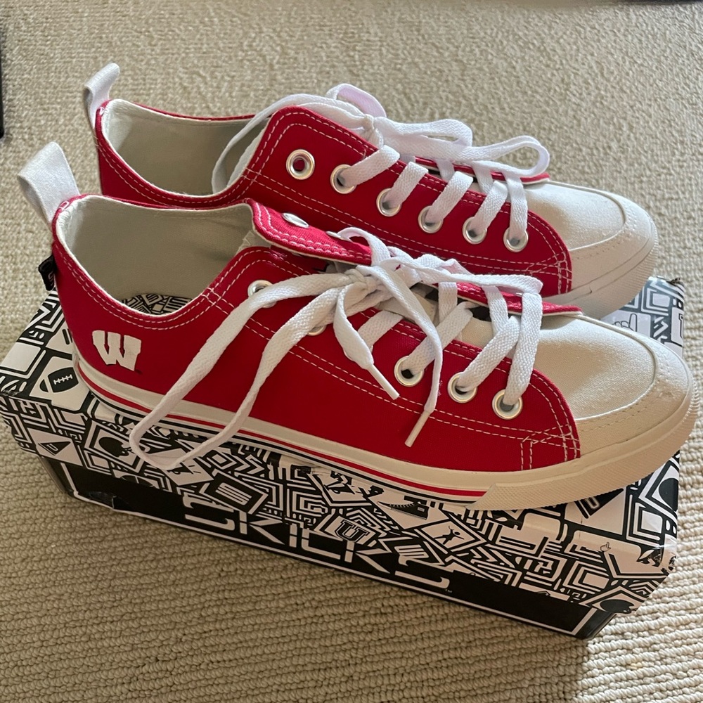 University Of Wisconsin Madison Gameday shoes NEW WITH BOX